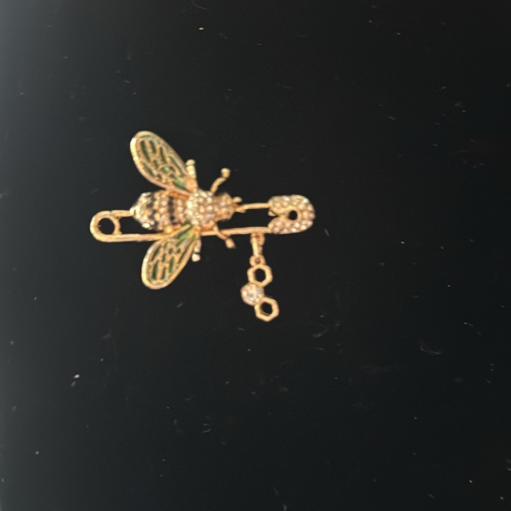 Pin Bee  crystals Accent unbranded fashion